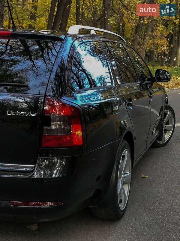 Универсал Skoda Octavia 2011 в Черновцах