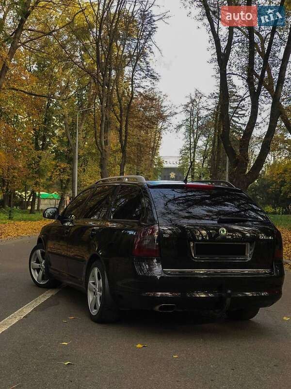 Универсал Skoda Octavia 2011 в Черновцах