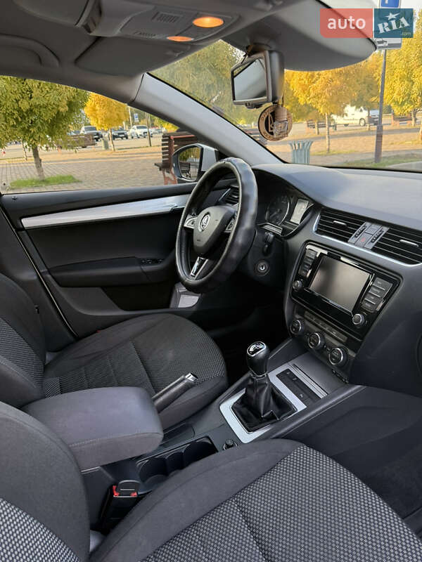 Лифтбек Skoda Octavia 2016 в Запорожье