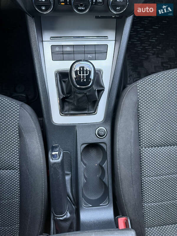 Лифтбек Skoda Octavia 2016 в Запорожье