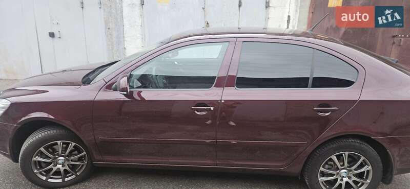 Лифтбек Skoda Octavia 2012 в Киеве