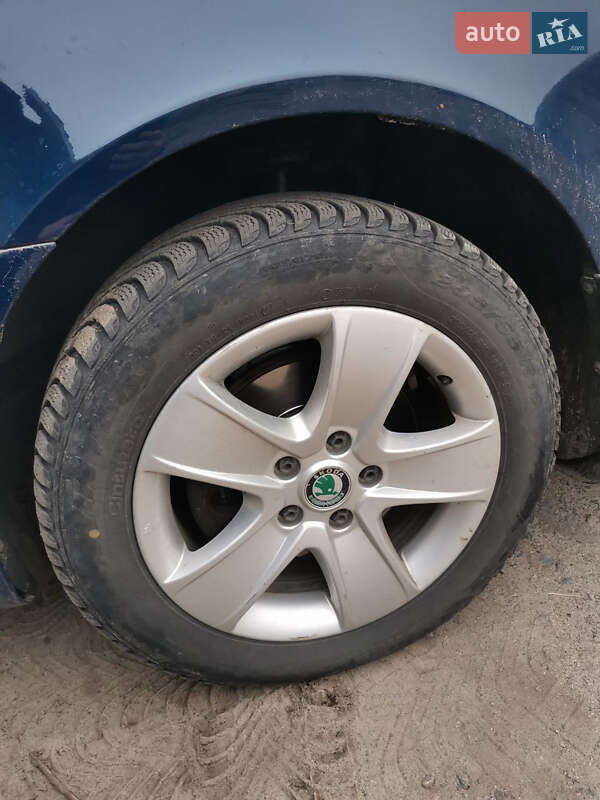 Ліфтбек Skoda Octavia 2011 в Дніпрі