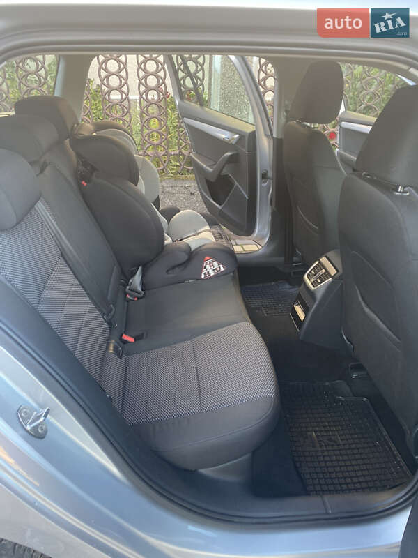 Универсал Skoda Octavia 2015 в Хусте фото 28 Универсал Skoda Octavia 2015 в Хусте