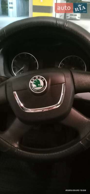 Лифтбек Skoda Octavia 2010 в Львове