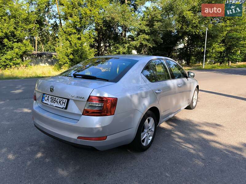 Лифтбек Skoda Octavia 2013 в Черкассах