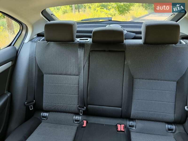 Лифтбек Skoda Octavia 2013 в Черкассах