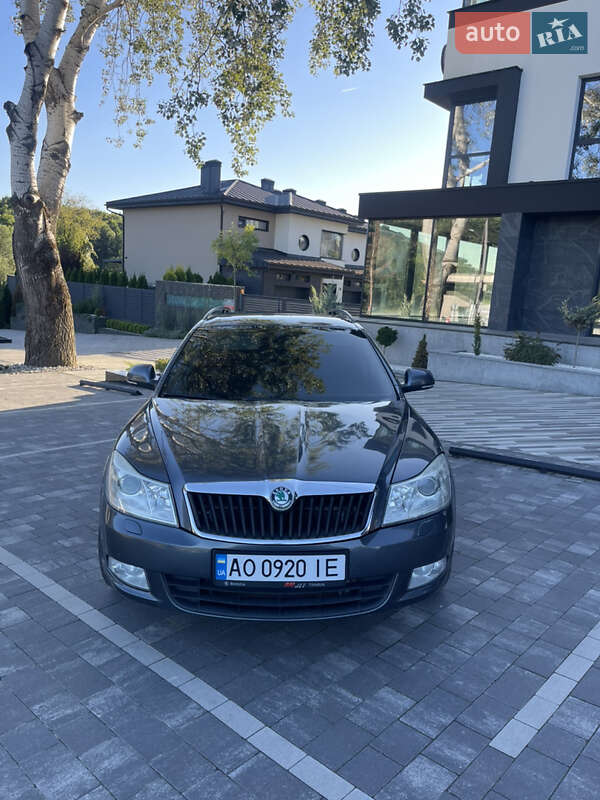 Универсал Skoda Octavia 2011 в Ужгороде