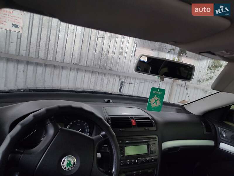 Универсал Skoda Octavia 2006 в Звягеле