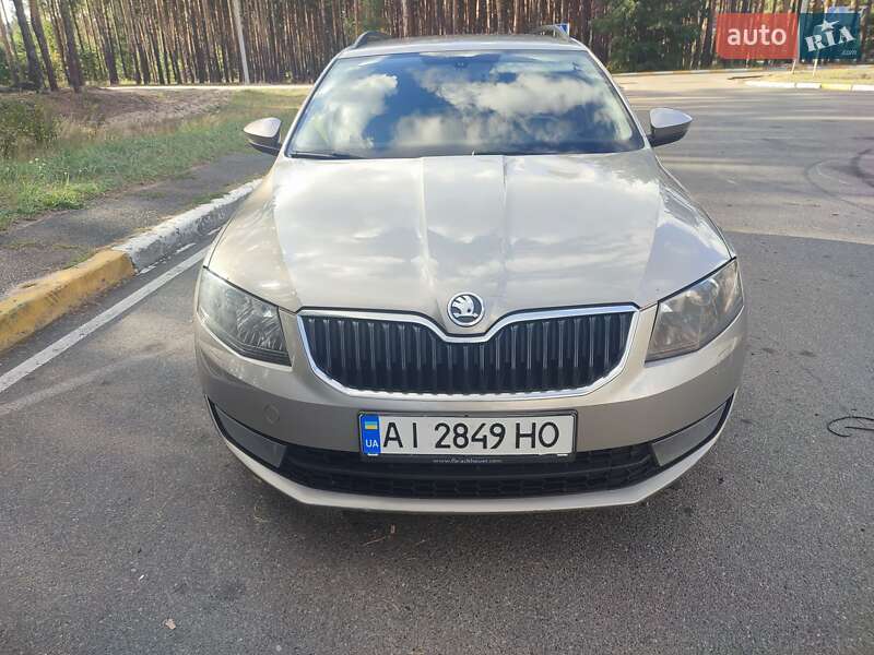 Универсал Skoda Octavia 2013 в Ирпене