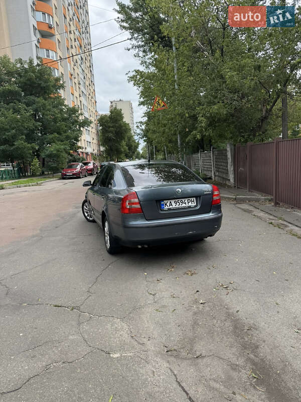 Лифтбек Skoda Octavia 2004 в Киеве