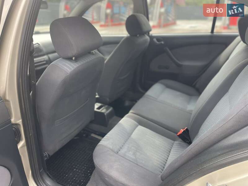 Лифтбек Skoda Octavia 2005 в Полтаве