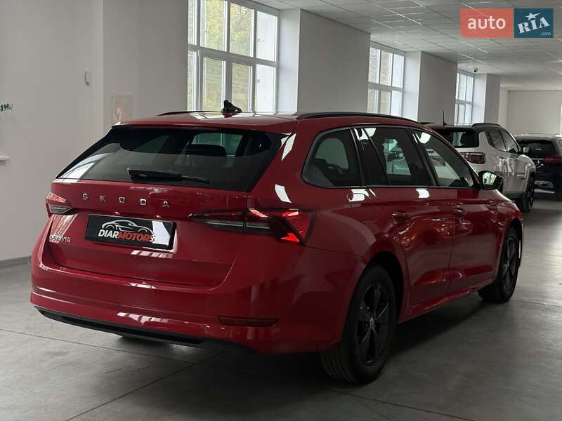 Универсал Skoda Octavia 2021 в Полтаве