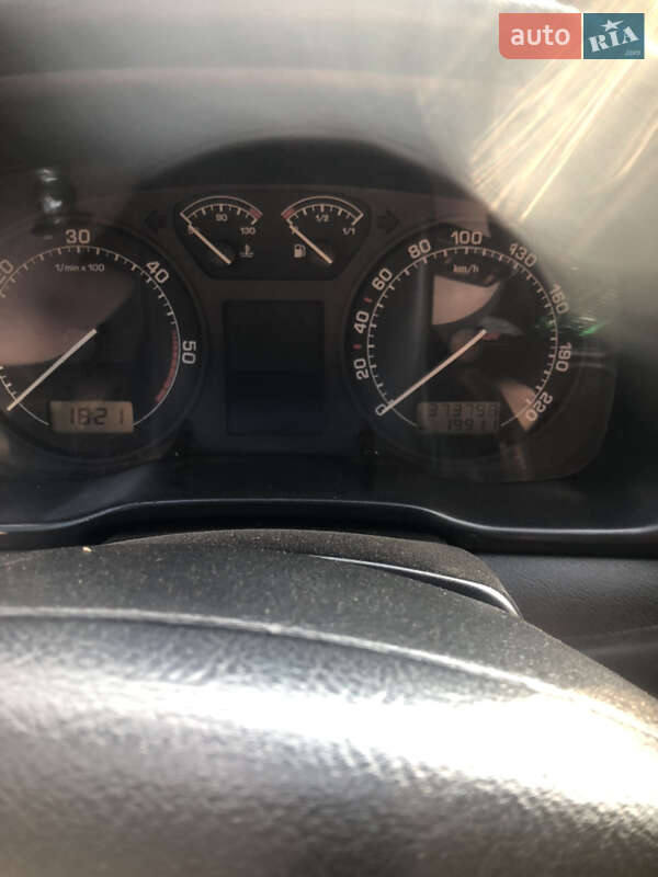 Ліфтбек Skoda Octavia 2001 в Чорнухах