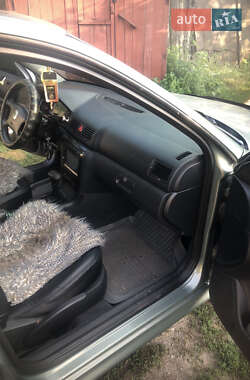 Лифтбек Skoda Octavia 2001 в 