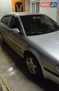 Лифтбек Skoda Octavia 2003 в 