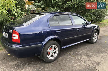 Лифтбек Skoda Octavia 2004 в 