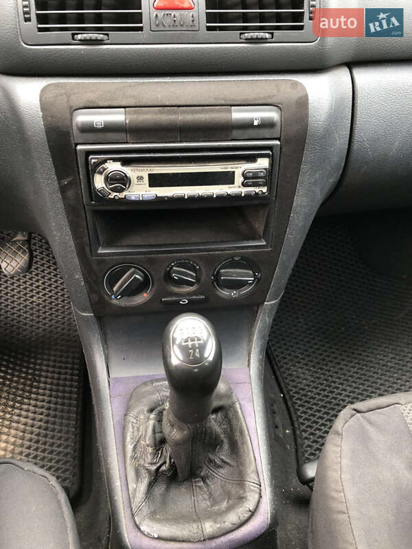 Лифтбек Skoda Octavia 2004 в Песчаном