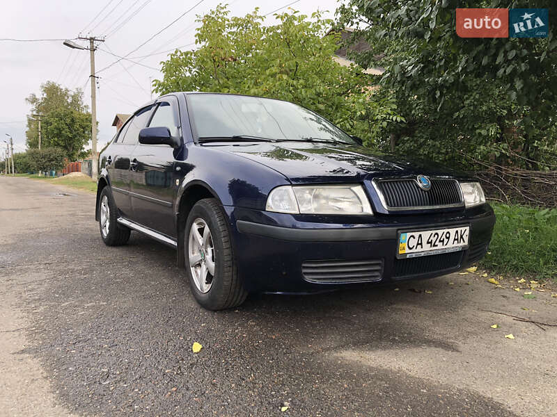 Лифтбек Skoda Octavia 2004 в 