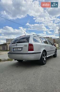 Универсал Skoda Octavia 2001 в 