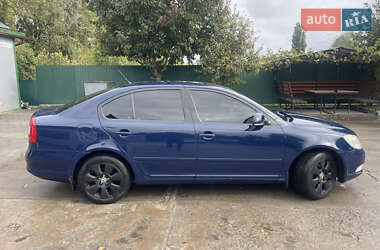 Лифтбек Skoda Octavia 2010 в 