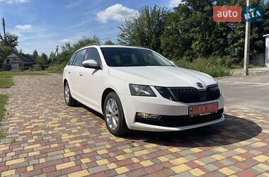 Универсал Skoda Octavia 2019 в Сарнах