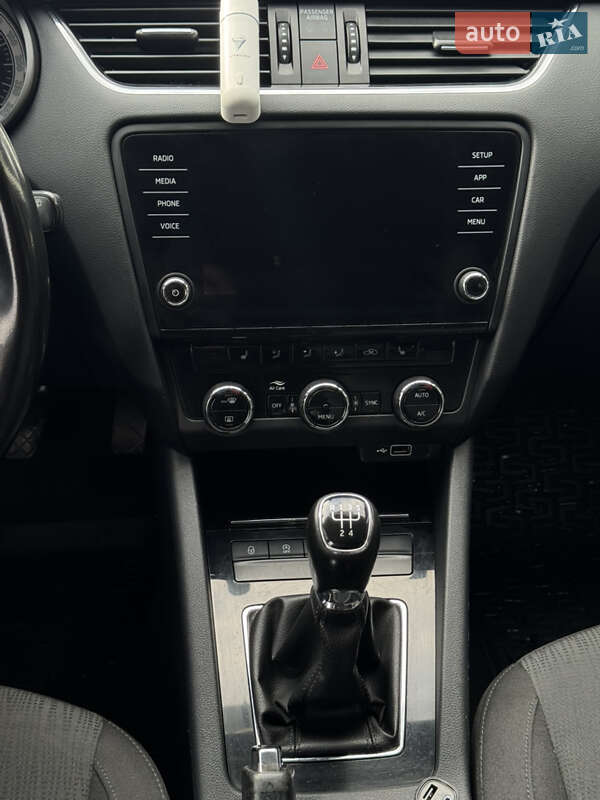 Лифтбек Skoda Octavia 2019 в Иршаве фото 12 Лифтбек Skoda Octavia 2019 в Иршаве