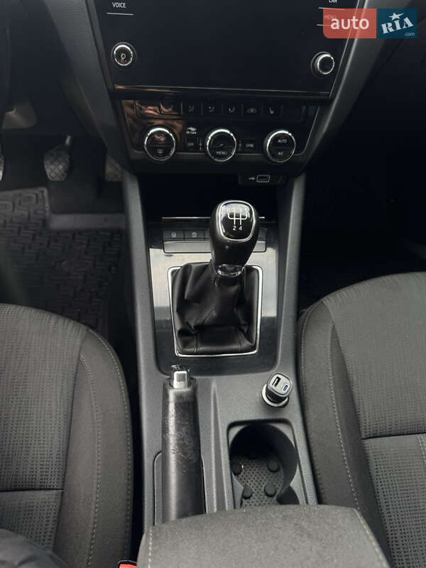 Лифтбек Skoda Octavia 2019 в Иршаве фото 15 Лифтбек Skoda Octavia 2019 в Иршаве