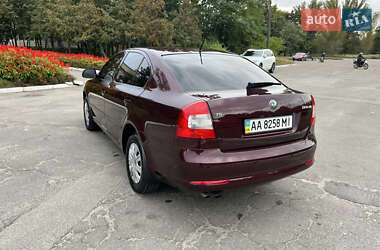 Лифтбек Skoda Octavia 2012 в 