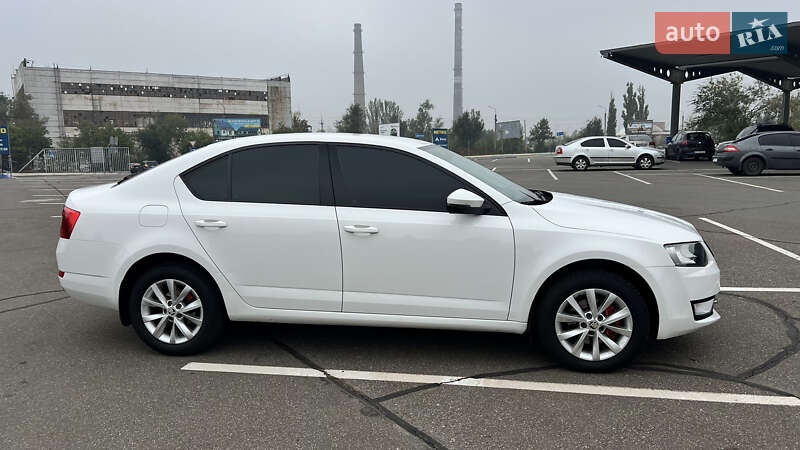 Лифтбек Skoda Octavia 2016 в Кривом Роге