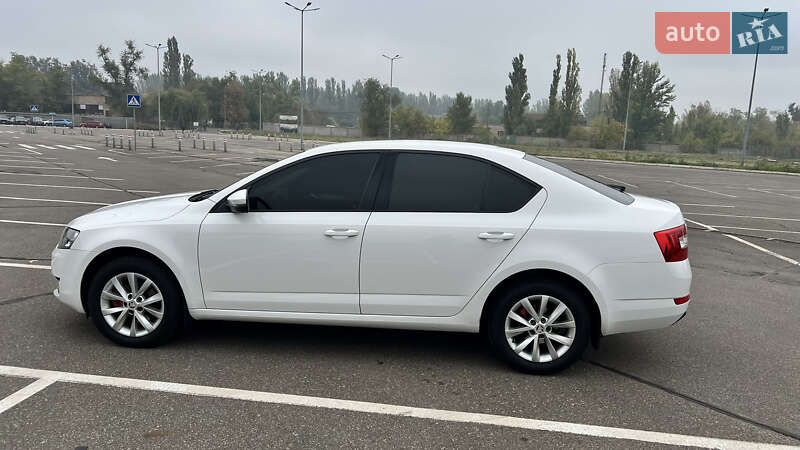 Лифтбек Skoda Octavia 2016 в Кривом Роге