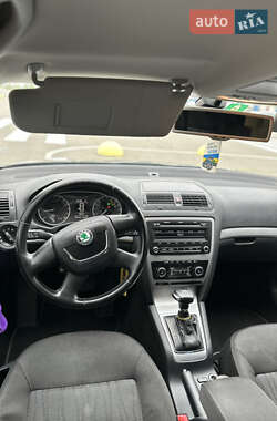 Универсал Skoda Octavia 2010 в 