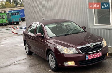 Лифтбек Skoda Octavia 2012 в 