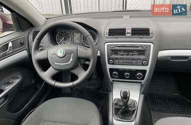 Лифтбек Skoda Octavia 2012 в 