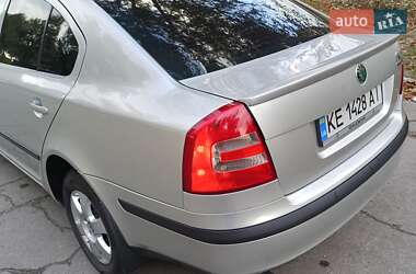 Лифтбек Skoda Octavia 2005 в 