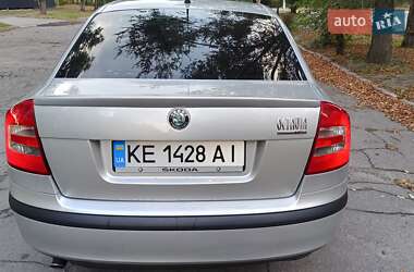 Лифтбек Skoda Octavia 2005 в 