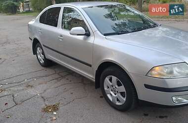 Лифтбек Skoda Octavia 2005 в 