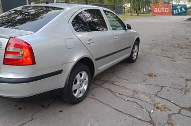 Лифтбек Skoda Octavia 2005 в 