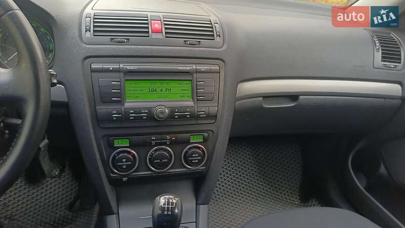 Лифтбек Skoda Octavia 2005 в Каменском
