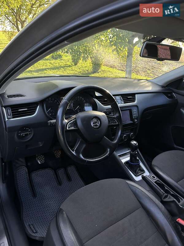 Универсал Skoda Octavia 2014 в Нововолынске