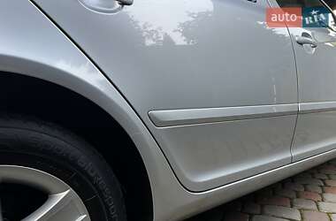 Лифтбек Skoda Octavia 2010 в 