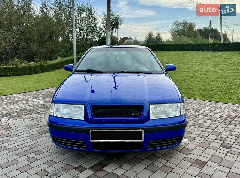 Лифтбек Skoda Octavia 2004 в Черновцах