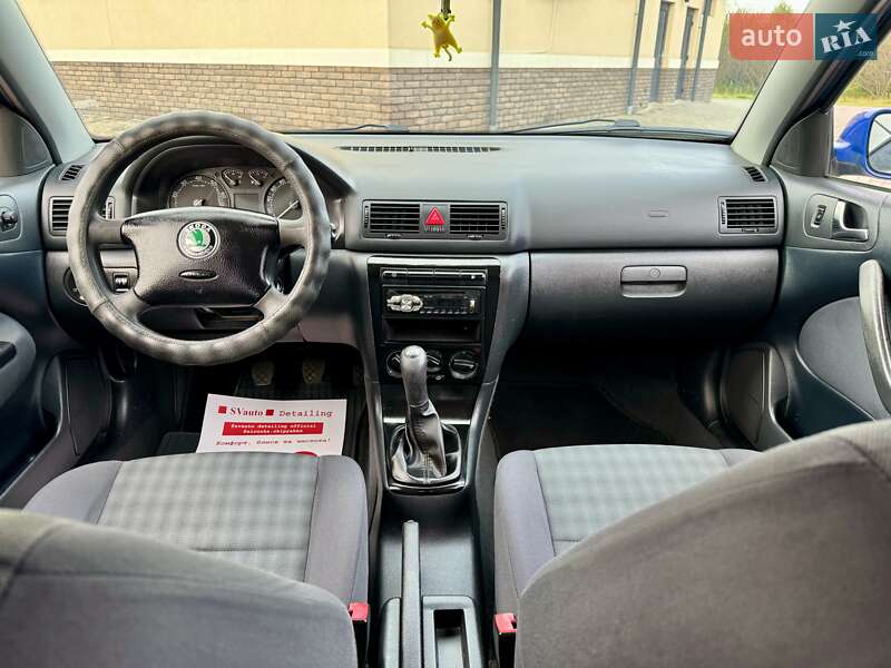 Лифтбек Skoda Octavia 2004 в Черновцах