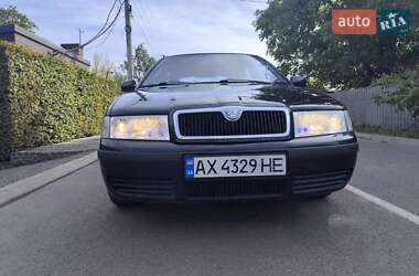 Лифтбек Skoda Octavia 2001 в 