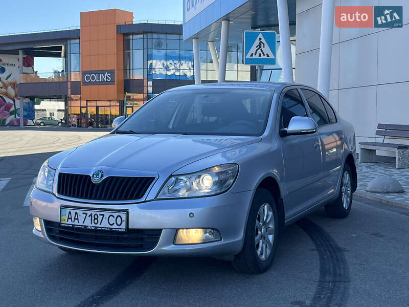 Лифтбек Skoda Octavia 2011 в 