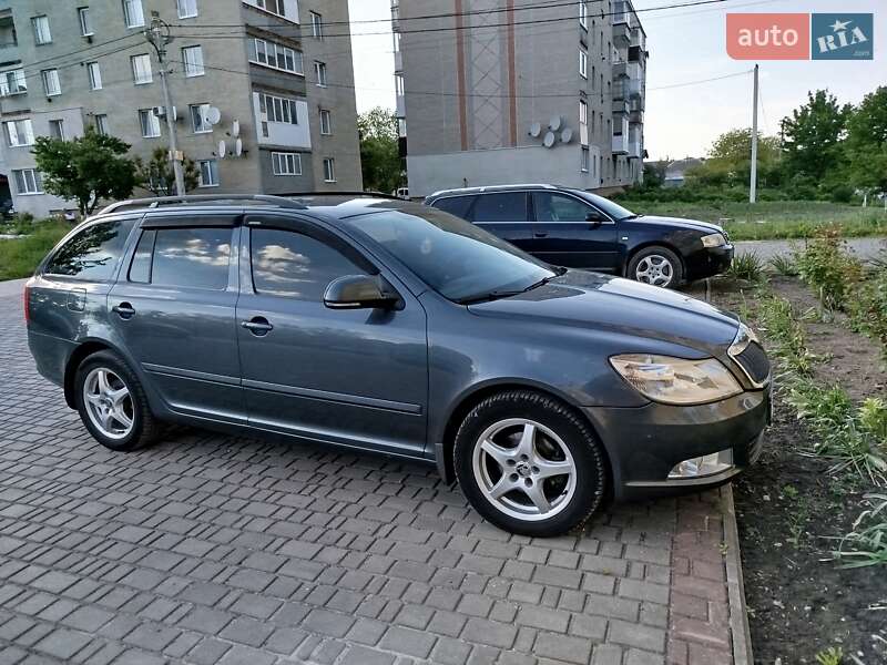 Универсал Skoda Octavia 2012 в Шумске
