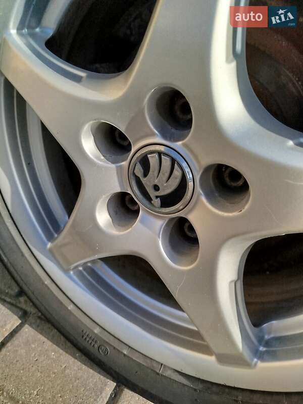 Универсал Skoda Octavia 2012 в Шумске