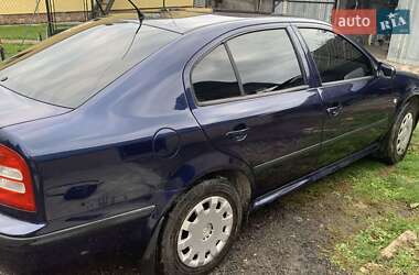 Лифтбек Skoda Octavia 2003 в 