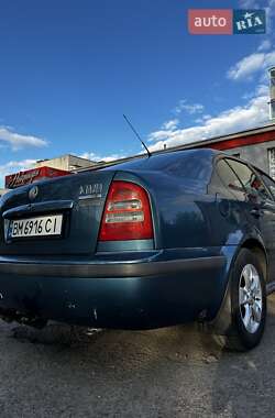 Лифтбек Skoda Octavia 2002 в 