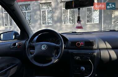 Лифтбек Skoda Octavia 2002 в 