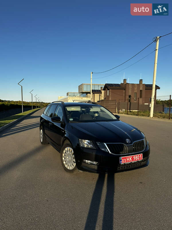 Универсал Skoda Octavia 2018 в Киеве